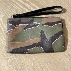 COACH Camo Corner Zip Wristlet Camo